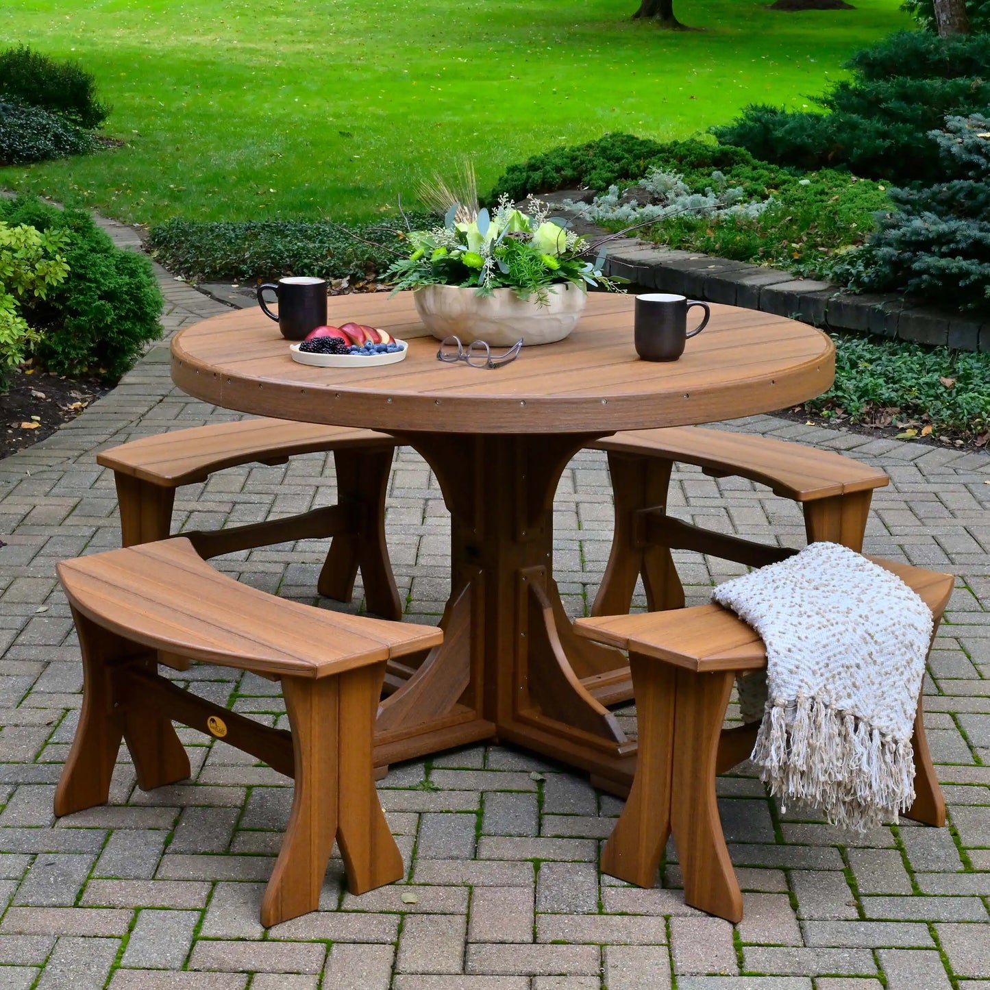 LuxCraft 4' Round Table - Ever Season Furniture