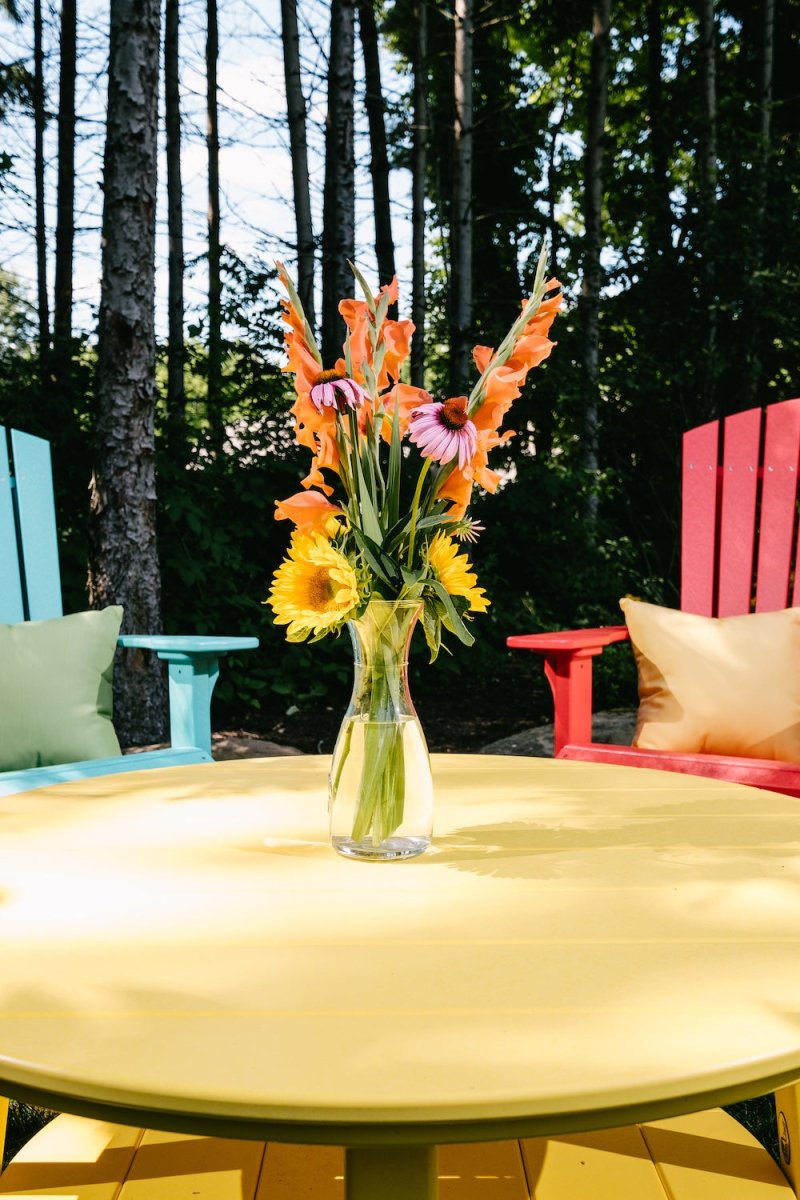 Deluxe Conversation Table